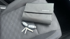 Nissan Qashqai 1.6 DiG-T N-Connecta 5dr Petrol Hatchback